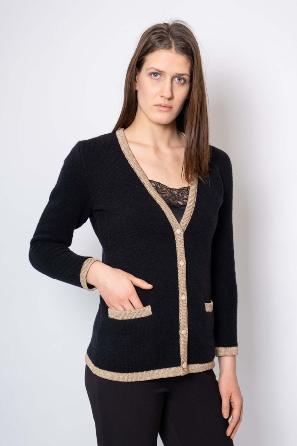 KLASSISK STRIK V-CARDIGAN sort